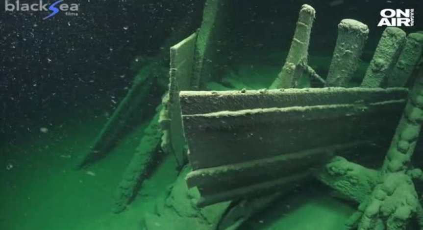 Кораб, подобен на този на Одисей, лежи на дъното на Черно море