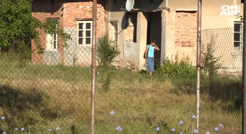 Изоставеният Александър отива в Център за настаняване от семеен тип