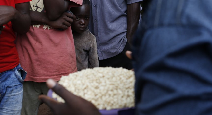 Броят на гладуващите расте, през 2018 г. достига 821 млн. души