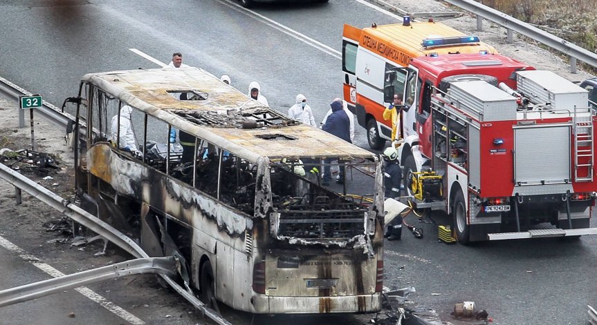 ВМРО-ДПМНЕ пита: Имало ли е високозапалим химикал в автобуса факла?