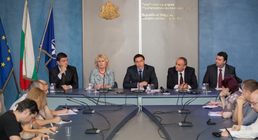 Министър Даниел Митов представи екипа и приоритети си