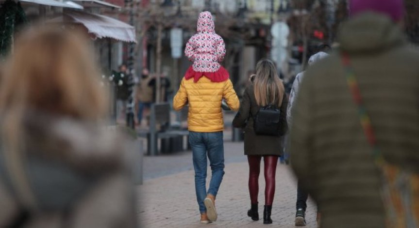 Бащите ще имат право на 2 месеца платен отпуск