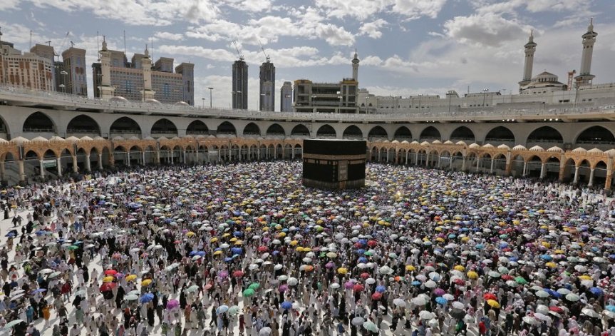 Допускат само 10 хил. жители на Саудитска Арабия на поклонение в Мека
