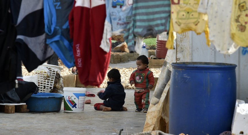 Крайната бедност в Ливан принуди много родители да пратят децата си в приют