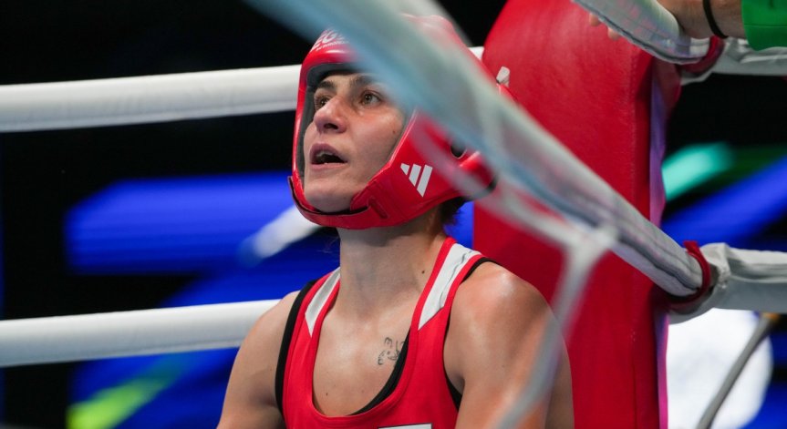 Светлана Станева се изправя срещу Лин Ю-тин.