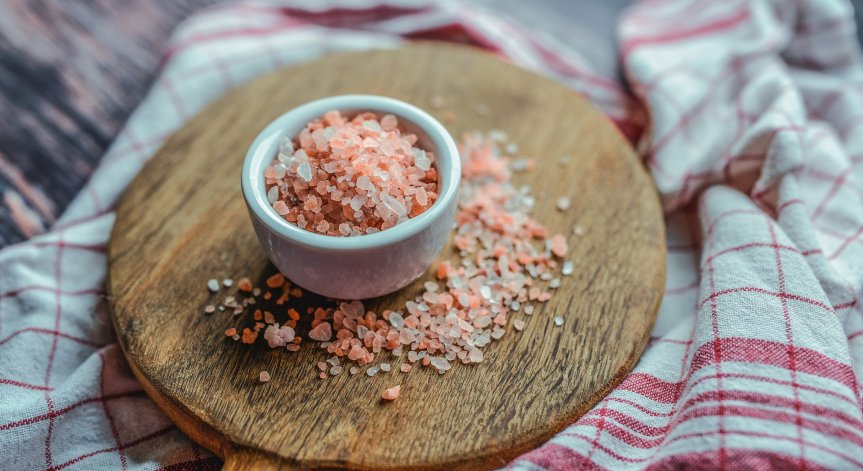 Хималайската сол: 6 ползи, заради които си струва да похарчите повече