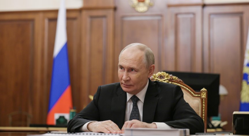 Путин иска да спре конфликта между Израел и Иран.