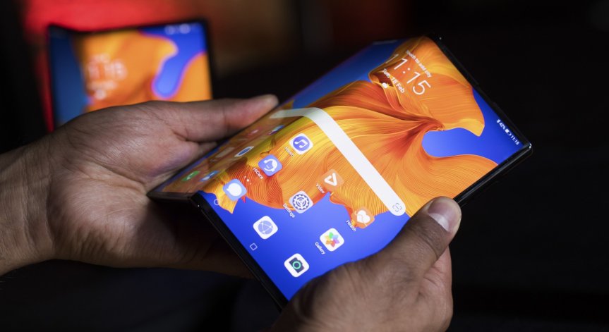 Huawei забавя най-новия си флагман заради проблеми със САЩ