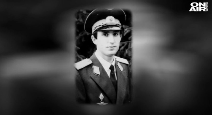 Момчето Румен Радев: С поглед в небето от ученическите години