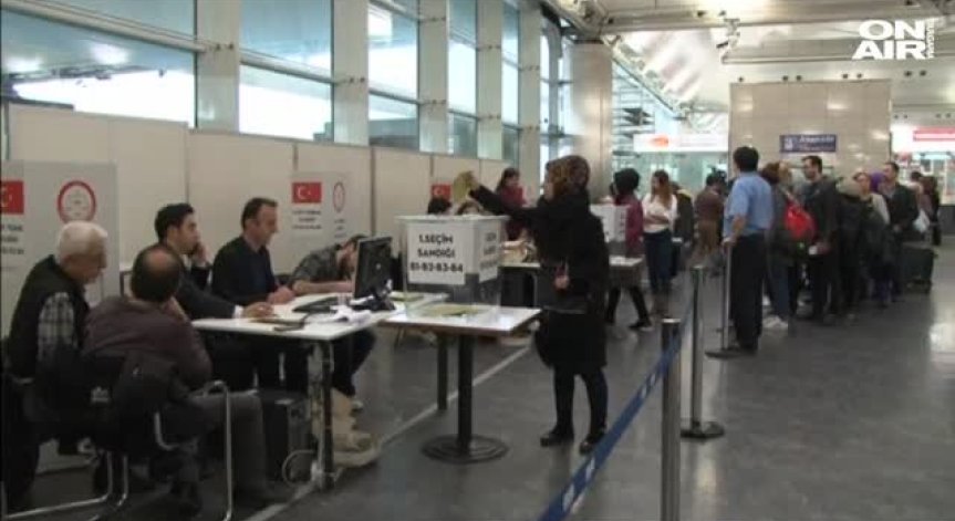 Турската диаспора по света започна да гласува за референдума