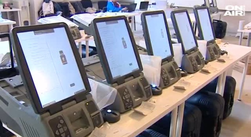 Ще има ли машинно гласуване? Правната комисия решава окончателно