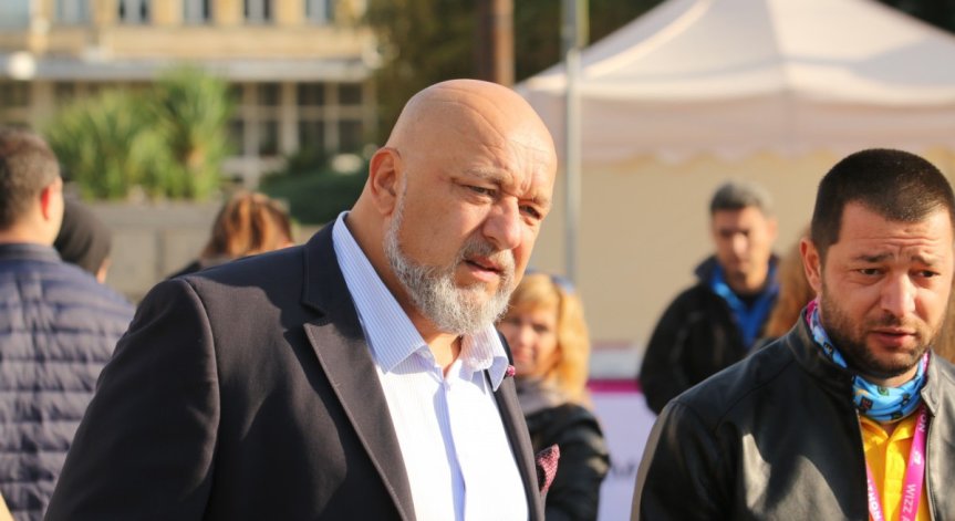 Кралев: Спортът помага за преодоляването на стреса