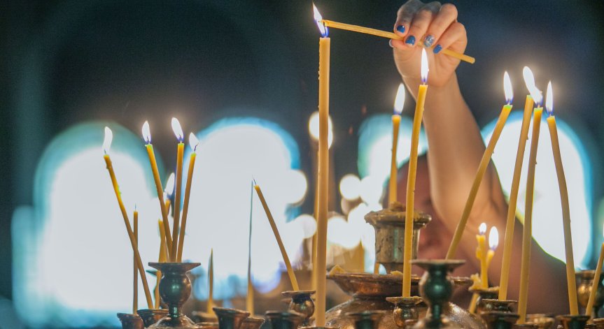 На Великден душите на мъртвите слизат на земята и се прибират обратно на Спасовден.