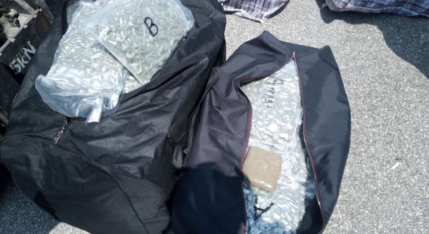 Митничари задържаха 123 кг канабис в камион с месо