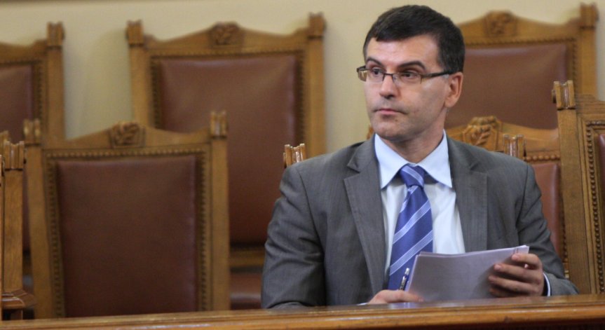 Едва с 5% са нараснали приходите от акциз на горивата