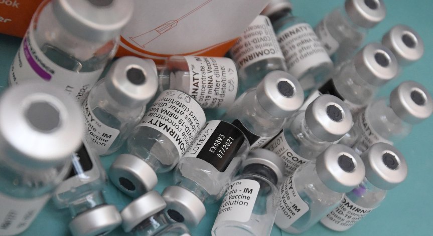 Откриха фалшиви ваксини срещу Ковид-19, представяни за Pfizer