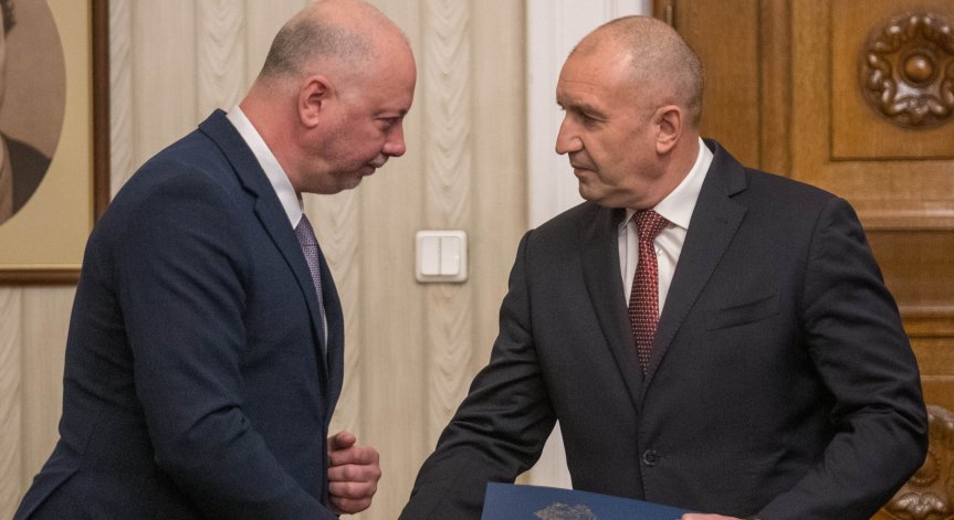  Желязков внася проекторешение за становище по образуваното дело след запитването от страна на Радев.