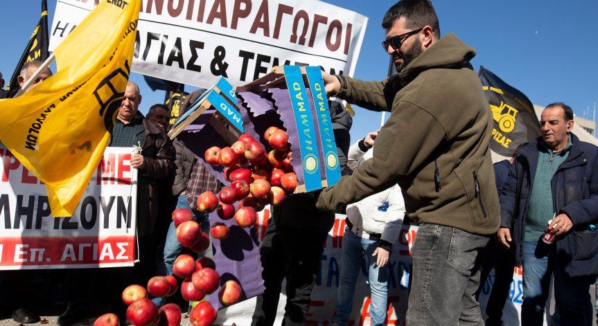 Гръцките земеделци затварят границата с РСМ - ще се разберат ли с Мицотакис?