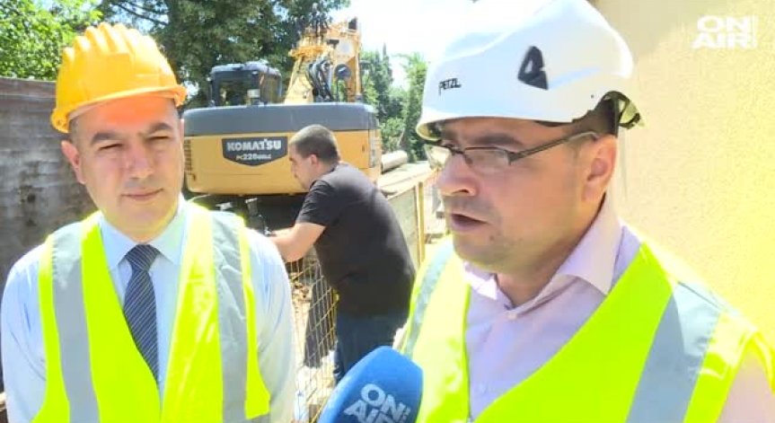 Изграждат канализация в 