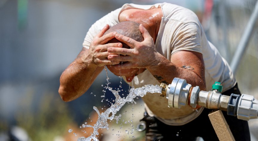 Ще духа до умерен вятър от запад-югозапад.
