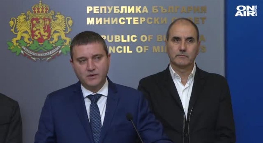 Управляващата коалиция се събра на спешен съвет заради протестите