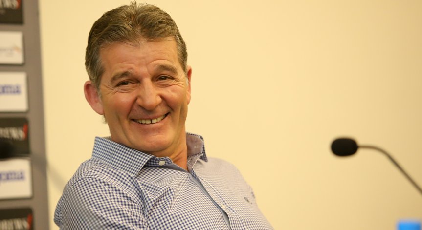 Костадинов: Искам феновете да се върнат на стадионите още тази седмица