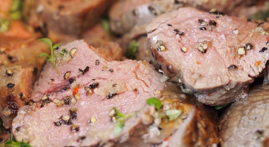 Злоупотребата с месото може да причини повишен риск от възпаления в клетките и тъканите.