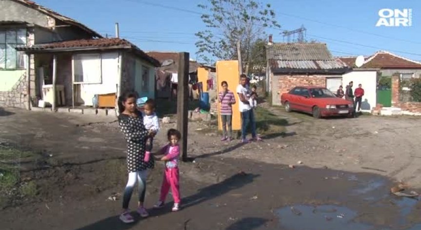 Шумен купон: Роми нападнаха полицаи в Гълъбово