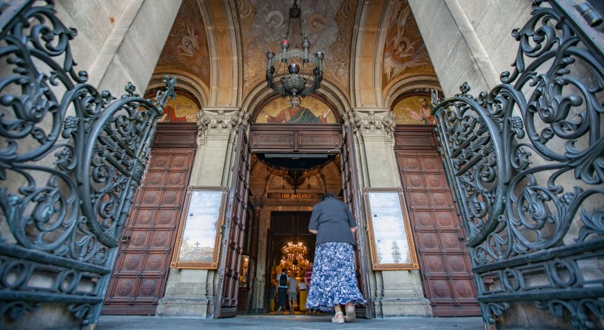 Църквата отбелязва Архангеловден 