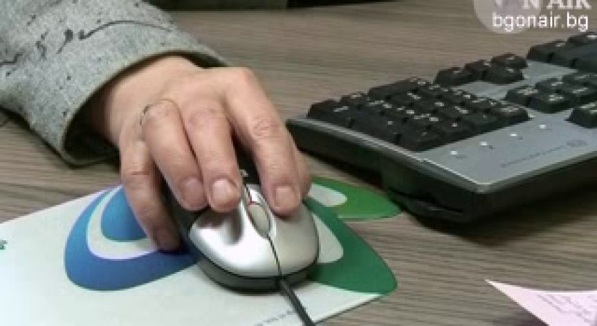 Естонците получават призовки по Facebook