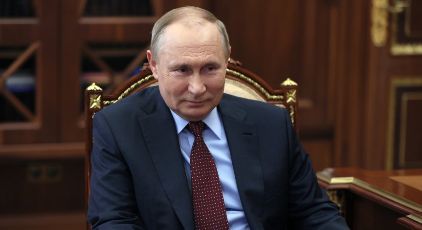 Дъщерите на Путин укриват богатствата му? Кремъл се усъмни в санкционирането им