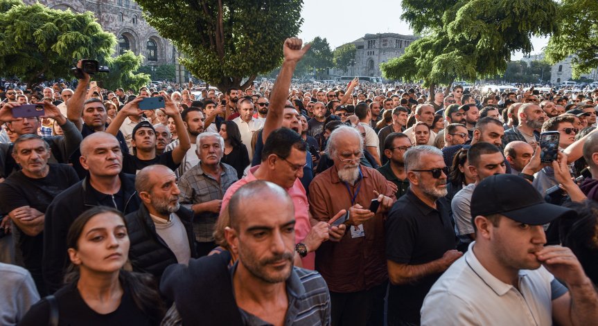 Руски миротворци са евакуирали 500 цивилни от опасни райони в Азербайджан