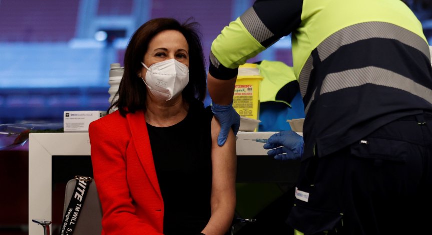 В Испания броят на напълно ваксинираните надхвърли този на заболелите