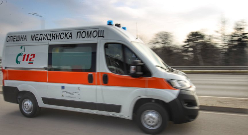 На път за Югово: Верижна катастрофа с пожарникари, един е пострадал