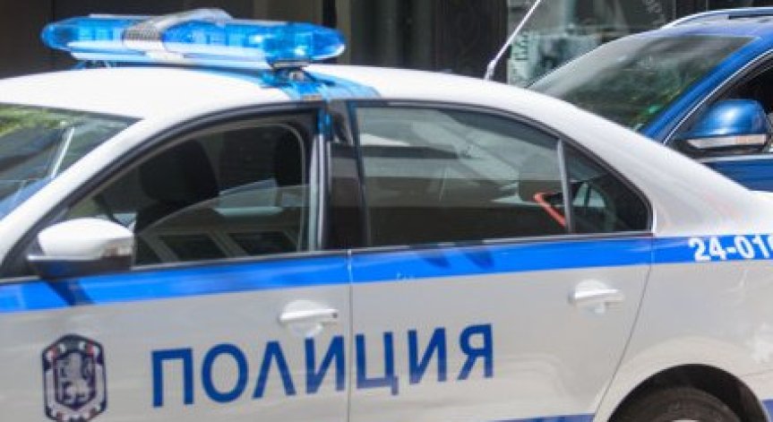 Четирима арестувани след акция на пътя в Дупница, единият опитал да избяга
