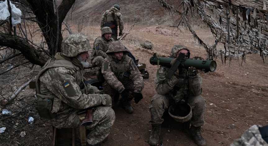 Украйна използва смартфони за проследяване на руски дронове и ракети