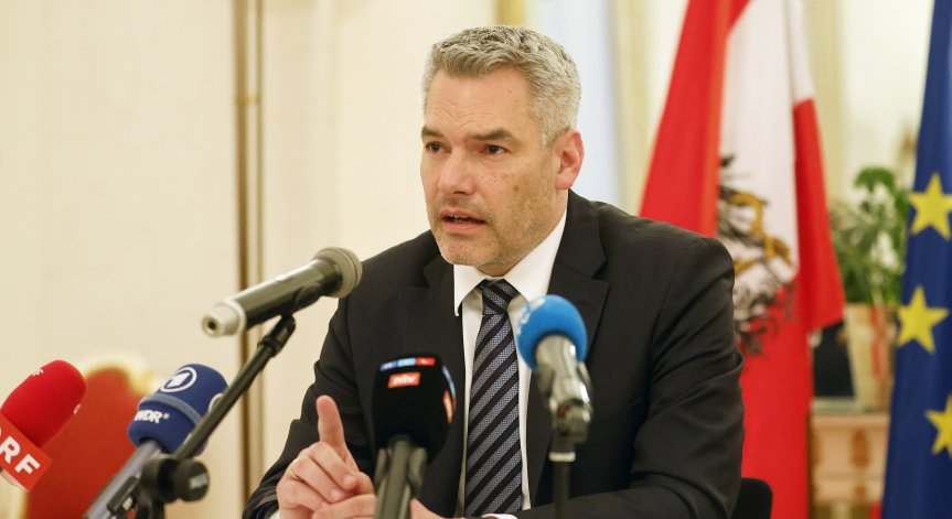 Австрийският канцлер: Разговорът с Путин беше много прям и труден