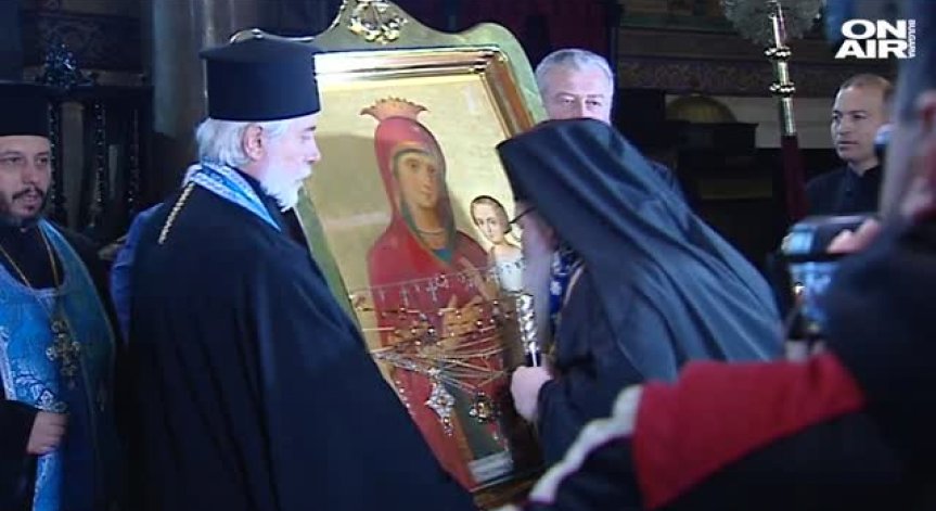 Чудотворната икона Пресвета Богородица 