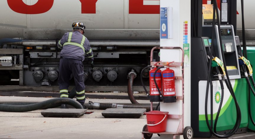 Байдън обмисля варианти относно цените на петрола