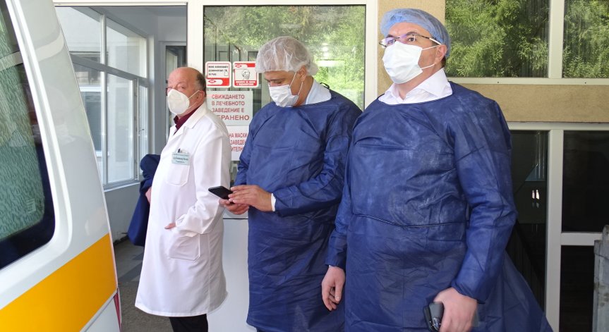 Проф. Ангелов за Каролев: Травмите му са тежки, със сериозен риск за живота е