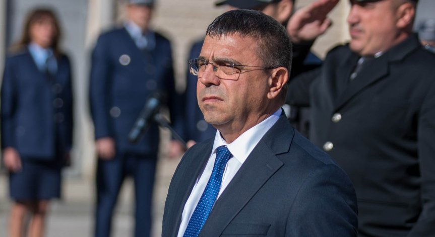 Атанас Илков заминава за Брюксел.