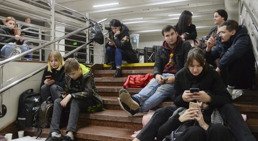 Киев подготвя над 1000 пункта, в които да се топлят украинците