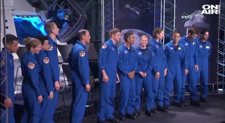 НАСА избра 12 нови астронавти