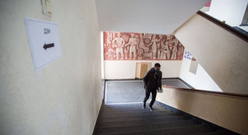 Всеки пети гимназист е застрашен от отпадане от училище