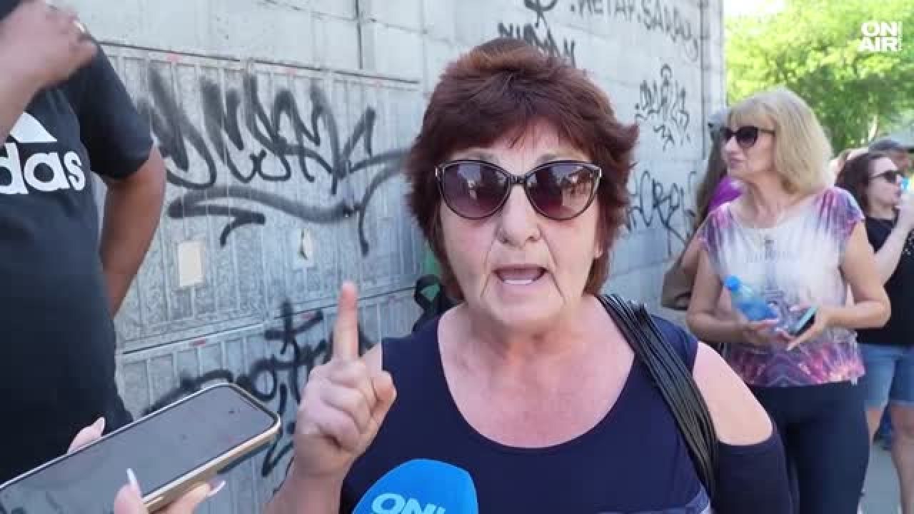 Debelets Граждани срещу работници: Бунт в Дебелец заради птицеферма с 1,2 млн ...