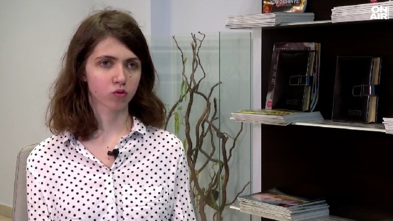 Без телефони в час и с уроци до 17 часа – българска ученичка разказва за образованието във Франция