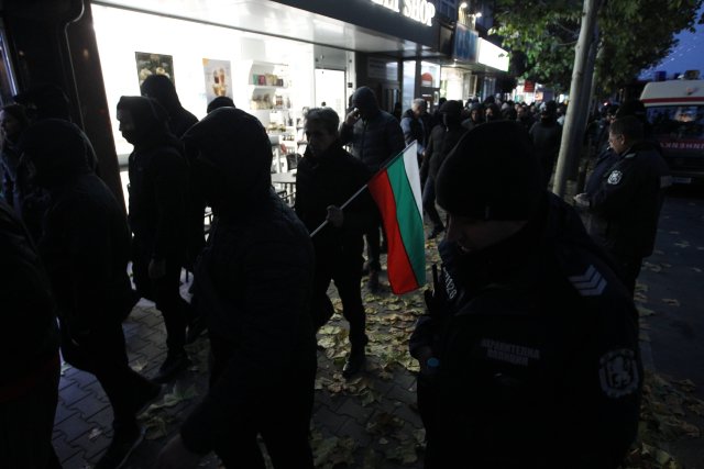 В този час пред турското посолство се провежда протест срещу