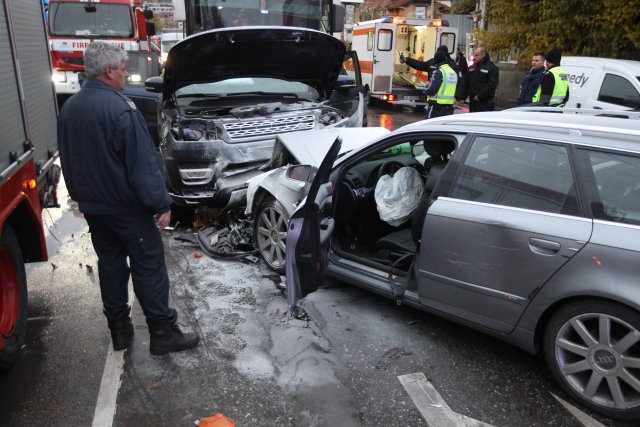 Съдът решава ще остане ли в ареста 15 годишният младеж който