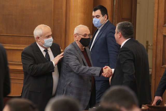 Снимка Димитър Кьосемарлиев Bulgaria ON AIR Опозицията и управляващите спориха