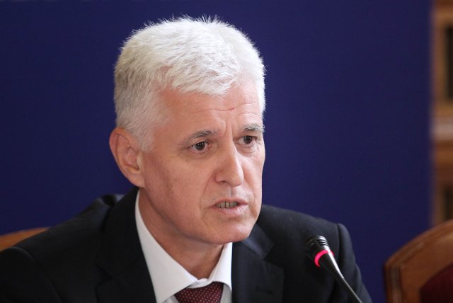 Снимка Димитър Кьосемарлиев Bulgaria ON AIR Служебният министър на отбраната